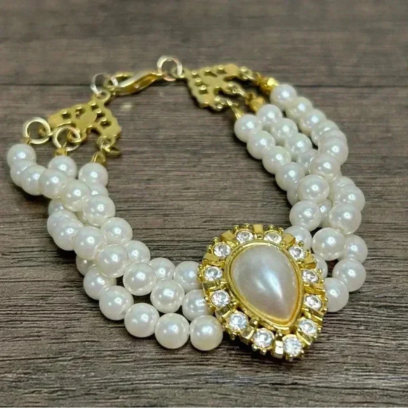 Vintage Gold Tone Faux Pearls and Crystals Three Strand and Pendant Bracelet - Picture 1 of 4